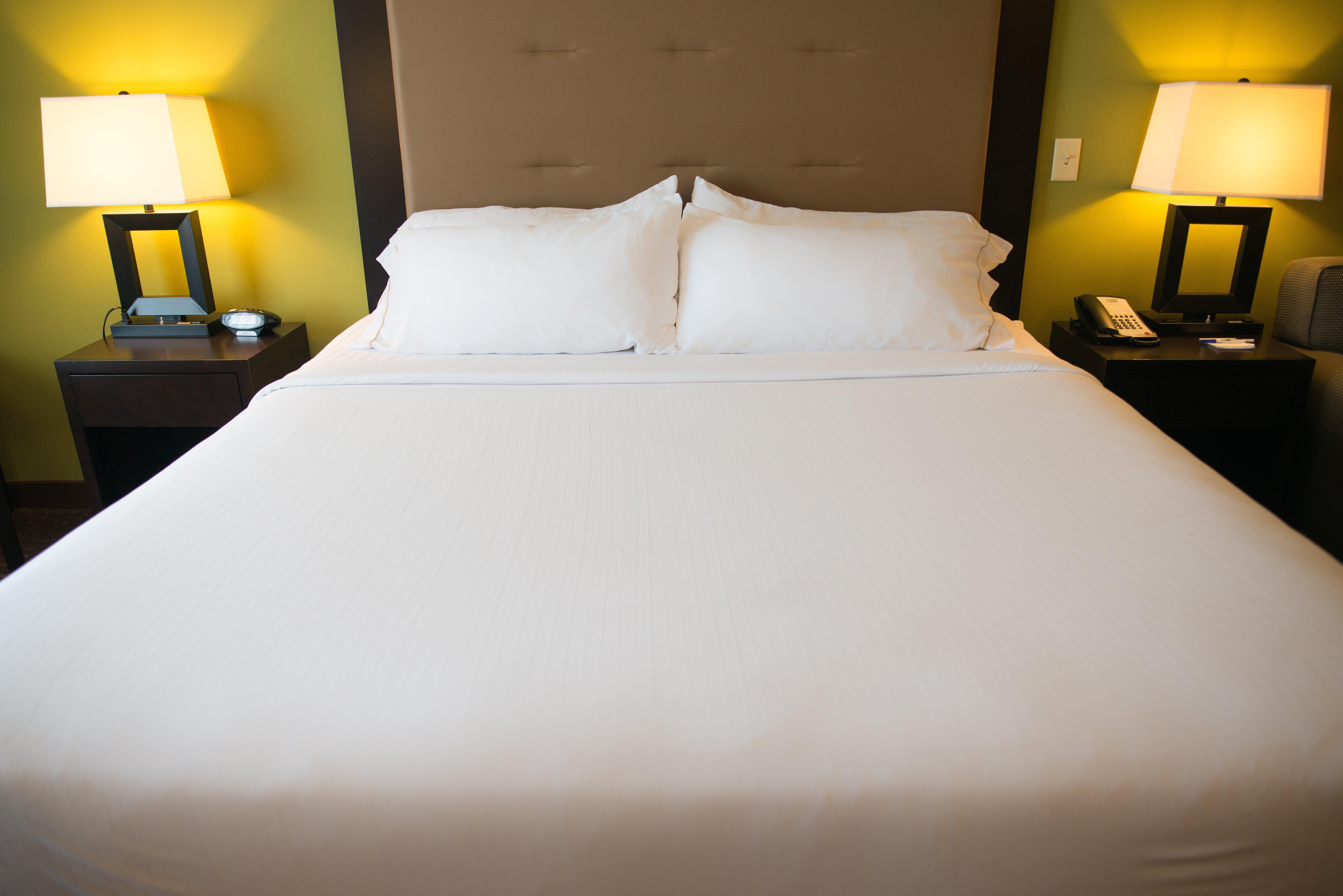 Holiday Inn Express & Suites Northwood By Ihg Silver Lake Exteriör bild