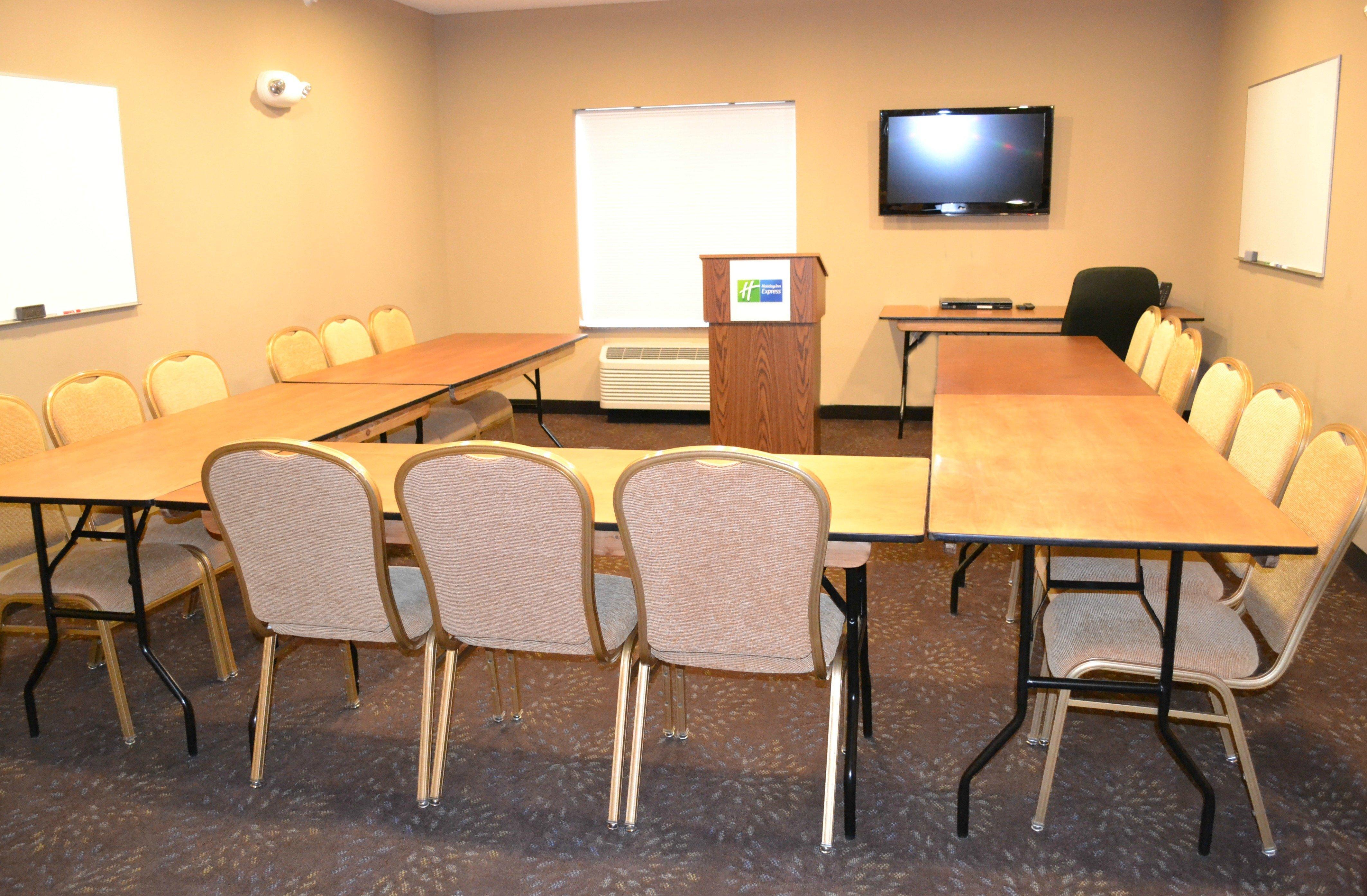 Holiday Inn Express & Suites Northwood By Ihg Silver Lake Exteriör bild