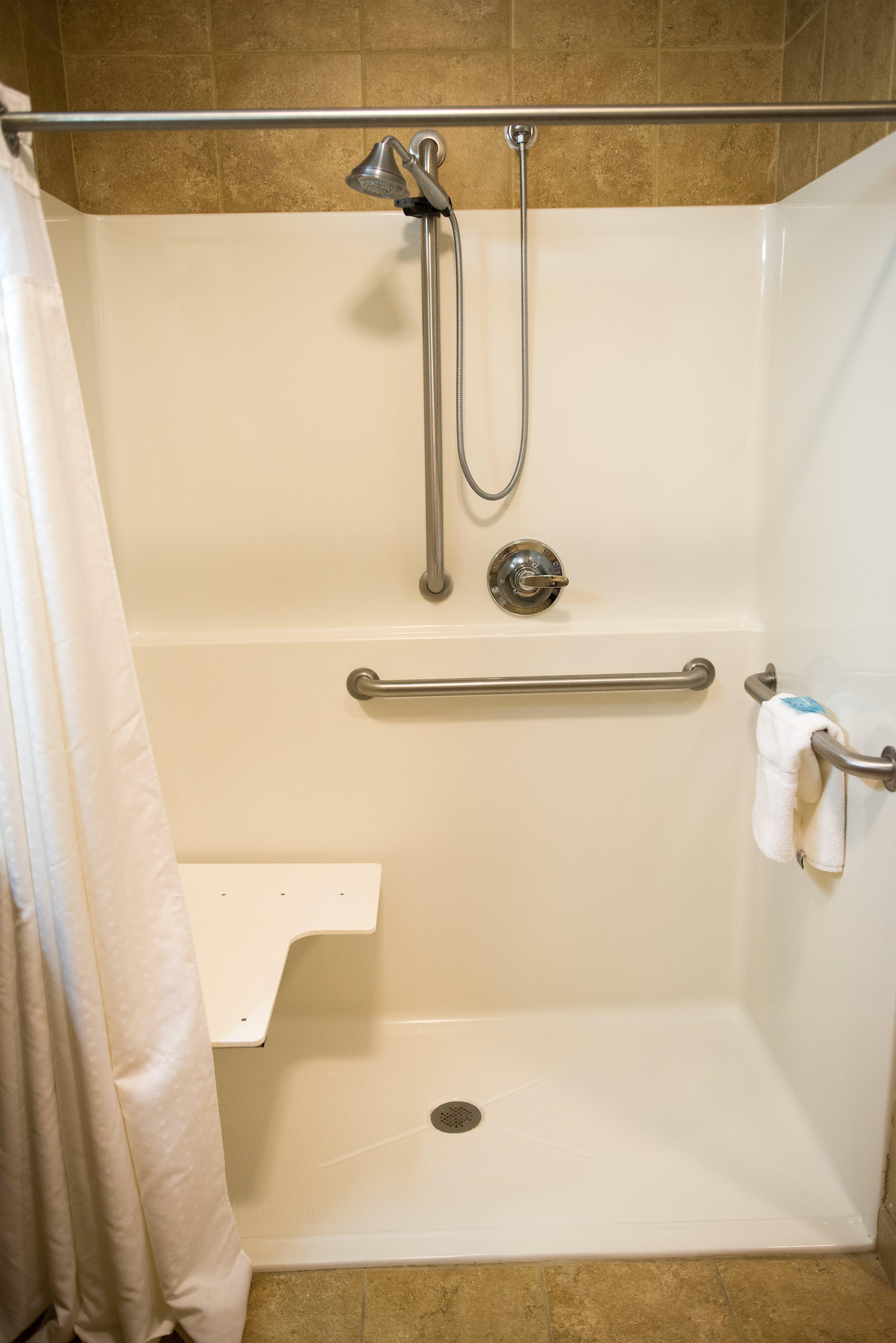 Holiday Inn Express & Suites Northwood By Ihg Silver Lake Exteriör bild