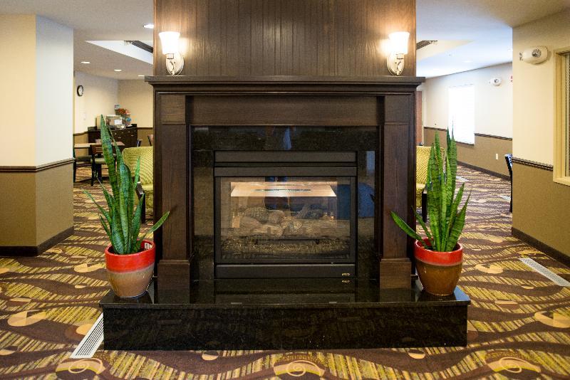 Holiday Inn Express & Suites Northwood By Ihg Silver Lake Exteriör bild